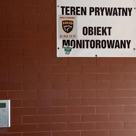 24h Self Check-in Marcelinska Parking Lotnisko Blisko Targi Szpitale I Uczelnie Poznań