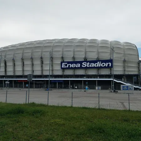 Self Check-in Lotnisko Blisko Stadion Targi Szpitale I Uczelnie Διαμέρισμα *