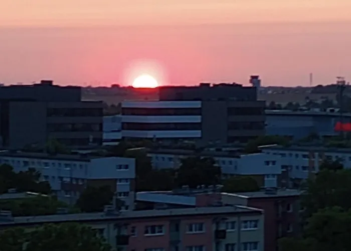 Self Check-in Lotnisko Blisko Stadion Targi Szpitale I Uczelnie Apartment *