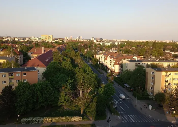 Self Check-in Lotnisko Blisko Stadion Targi Szpitale I Uczelnie Apartment *