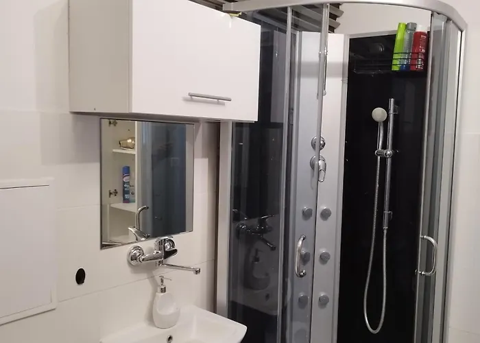 Apartment Self Check-in Lotnisko Blisko Stadion Targi Szpitale I Uczelnie *