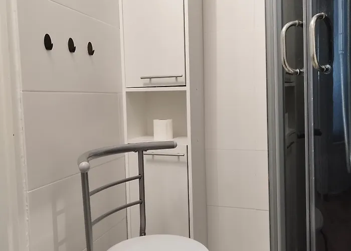 Apartment Self Check-in Lotnisko Blisko Stadion Targi Szpitale I Uczelnie *