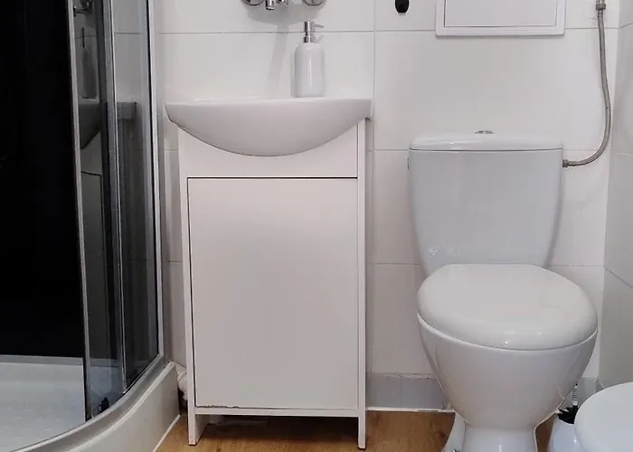 Self Check-in Lotnisko Blisko Stadion Targi Szpitale I Uczelnie شقة بوزنان